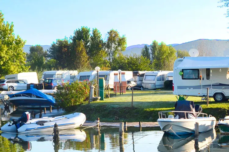acces camping AIRESERVICES AIRECAMP