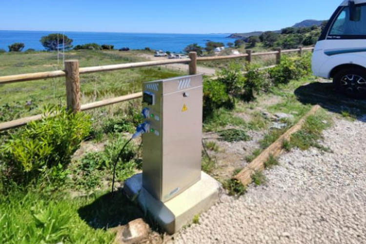 borne hors 2460 cerbere AIRESERVICES eau electricite