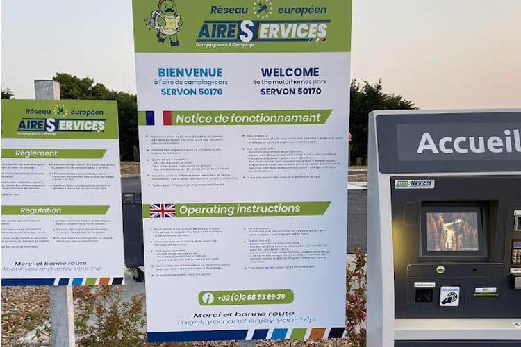 panneaux de fonctionnement aire camping cars aireservices